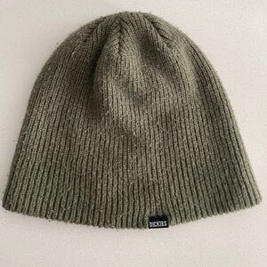Green toque